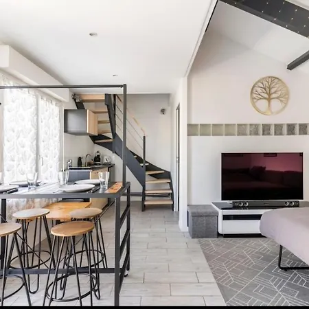 Moderne Avec Charme Et Acces Propre Guest house *