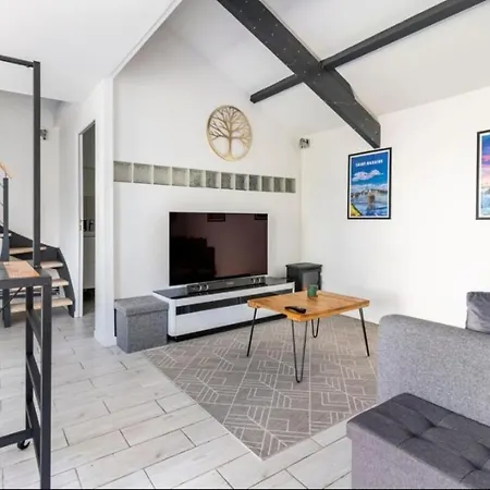 Moderne Avec Charme Et Acces Propre Guest house
