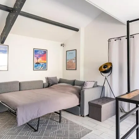 Moderne Avec Charme Et Acces Propre Guest house *