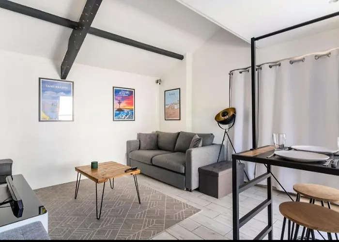 Pensionat De La Petite Escapade 3*