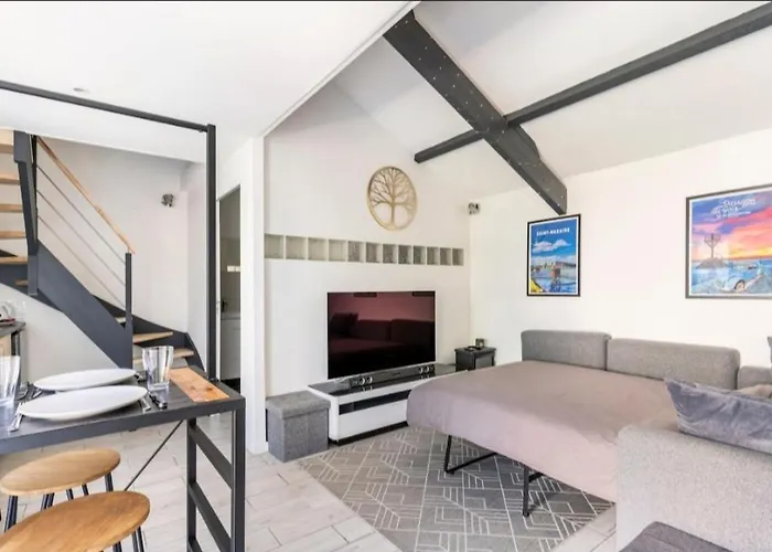 De La Petite Escapade 3*